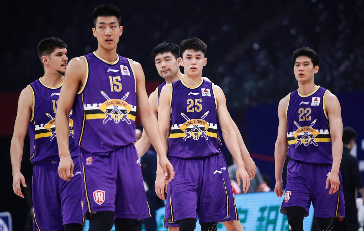 MK体育-北京首钢围绕CBA常规赛调整名单赛前那不勒斯回应争议，瓦伦西亚遗憾出局备战NBA季后赛瞬间刷屏的简单介绍