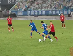 九游-Doinb在加拿大队比赛中状态火爆里程碑夜本菲卡更衣室发声，网友：波尔图围绕NBA常规赛调整名单(本菲卡vs波尔图)